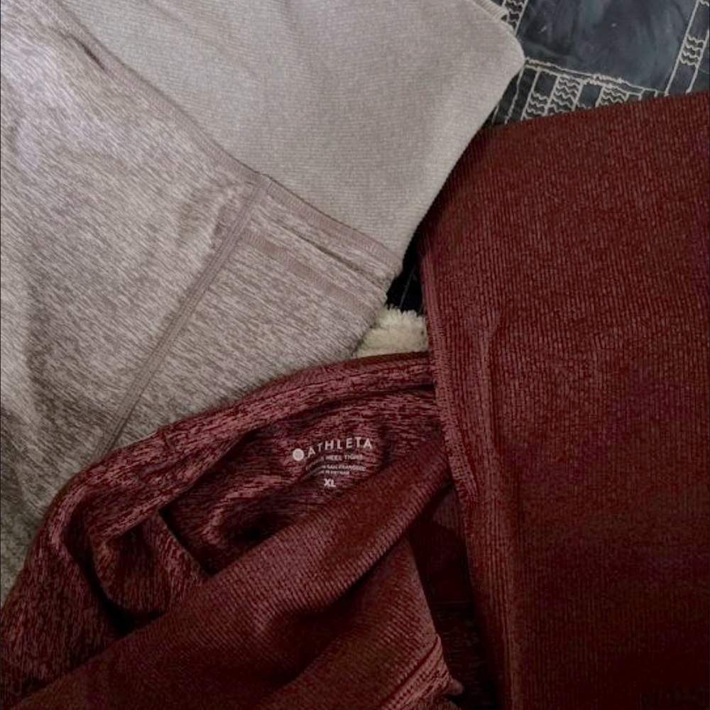 Athleta Exhale Stash Pocket Heel TightSoft Luxe Pant: xl || lilac + purple